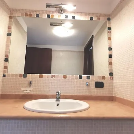 Intera Casa Appena Ristrutturata