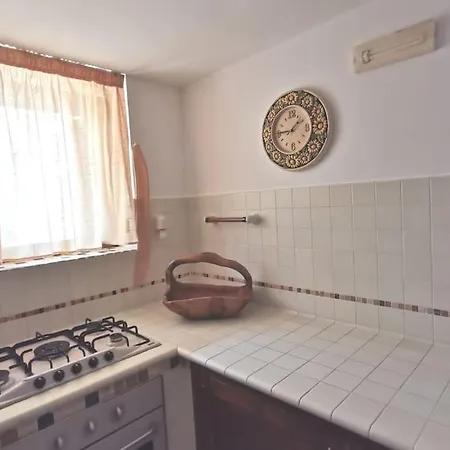 Intera Casa Appena Ristrutturata بارابيتا