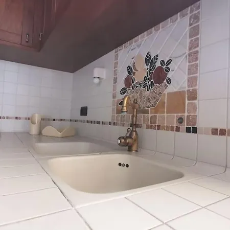 Intera Casa Appena Ristrutturata Parabita