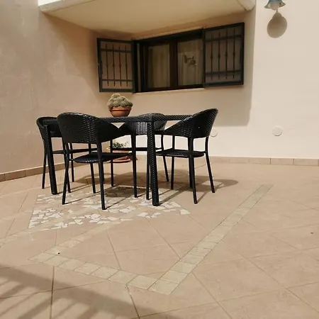 Intera Casa Appena Ristrutturata